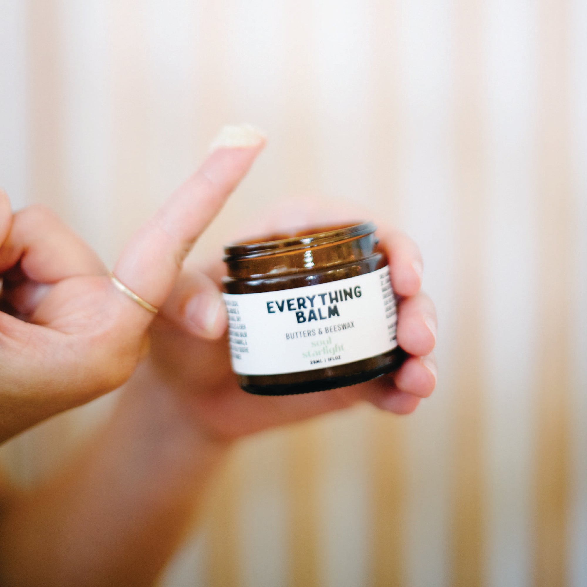 Healing balm made with cocoa, mango and shea butter, beeswax, dry skin, cracked skin, 